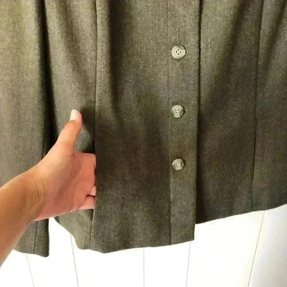 Talbots Women’s Button Down Wool Blazer Size 12 - Picture 4 of 8